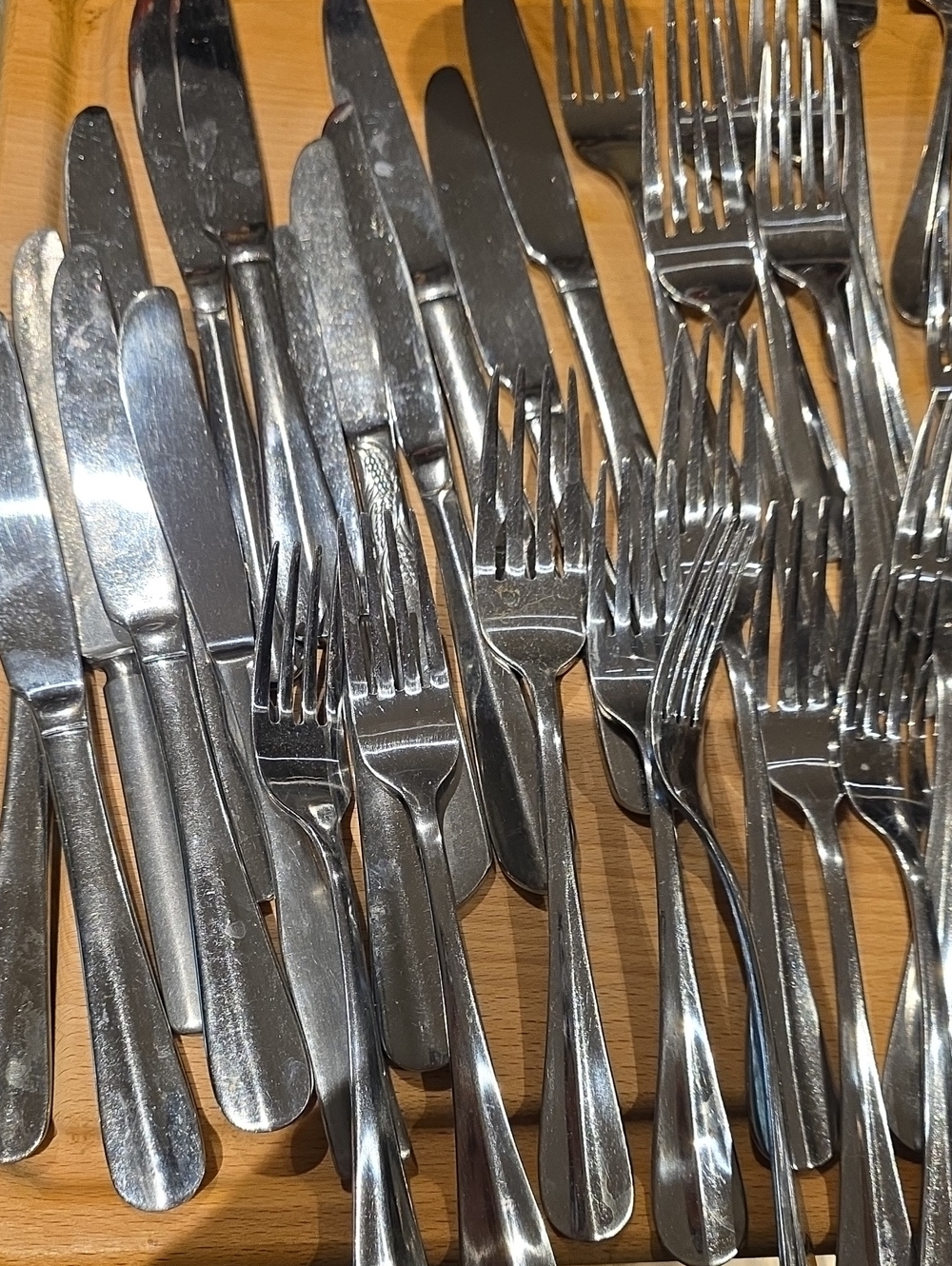 Flatware Set - Polished Silver Cutlery - Picture 3 of 7